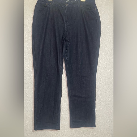 L.L. Bean Denim - L.L bean women’s dark blue favorite fit curvy jeans size 14 M/T